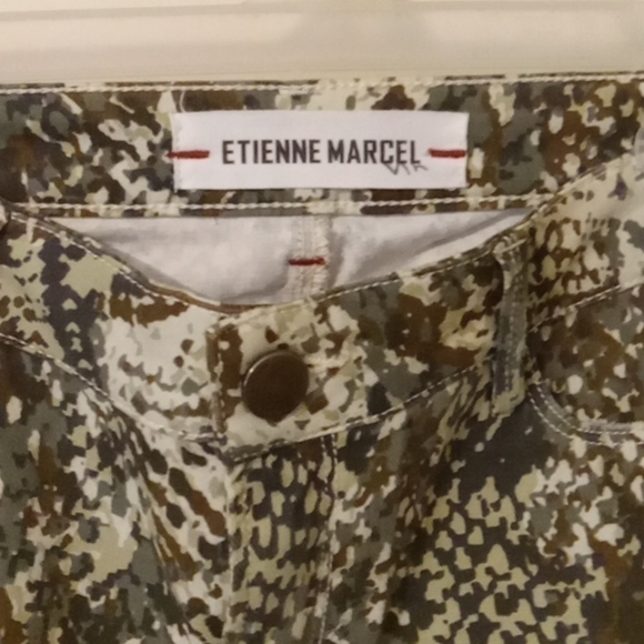 Etienne Marcel🌸gorgeous snake print design jeans. - Picture 7 of 10